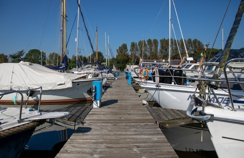 Liegeplatz 11 & 12 Meter